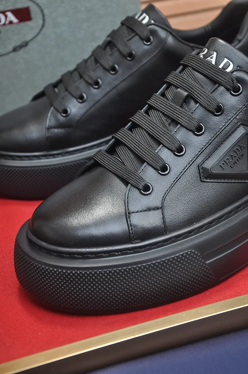 Men's shoes 💰580💶【PRADA】Top original, new season, high quality original goods, top imported calfskin with original imported glue, imported cowhide inside with original cowhide feet, original outsole! Quality guaranteed! Code 38-45 (45 customized)